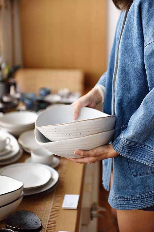 Handcrafted dinnerware in Singapore