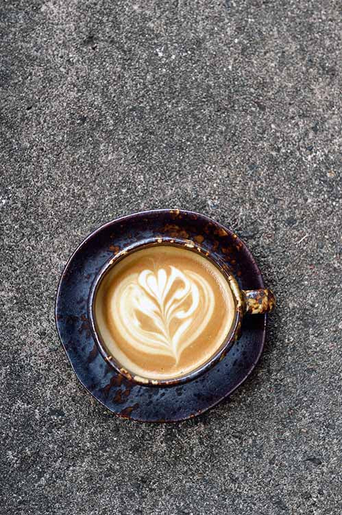 Tableware Handmade Free-Form Cup and Coaster Set