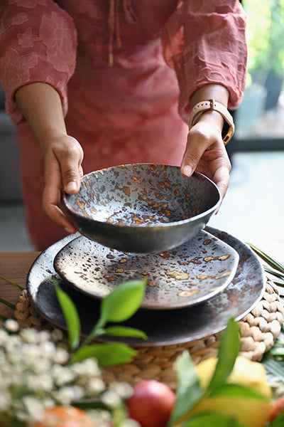 Kra dinnerware set charcoal grill