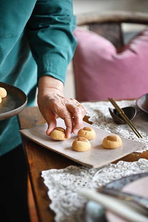 Ceramic dinnerware for Singapore homes